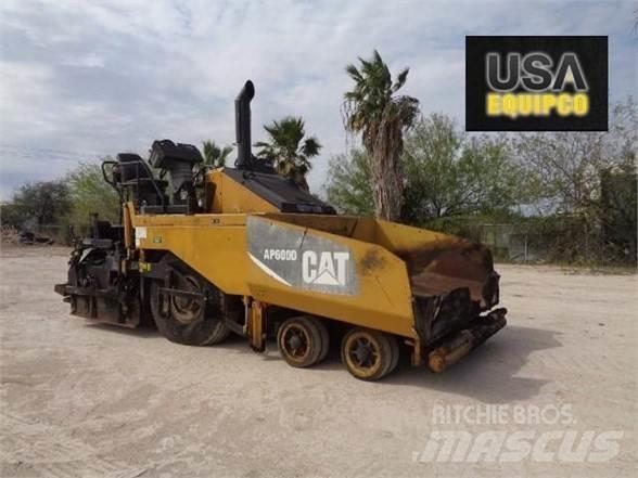 CAT AP-600D معدات السفلتة