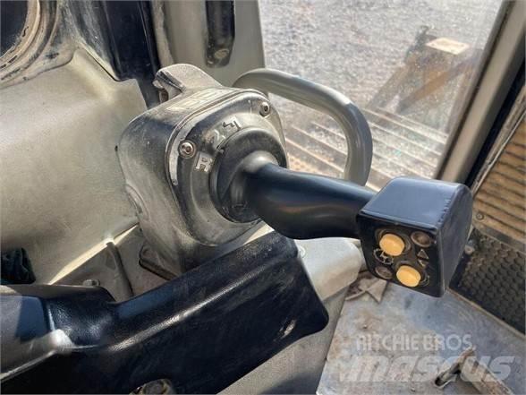 CAT D6R LGP بلدوزرات مجنزرة
