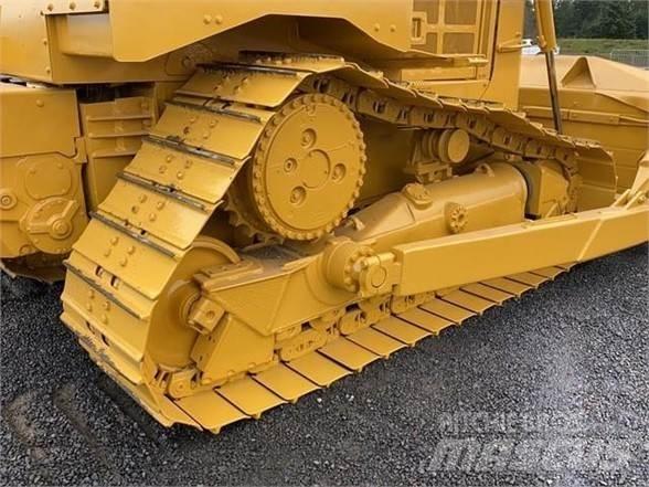 CAT D6R XW بلدوزرات مجنزرة