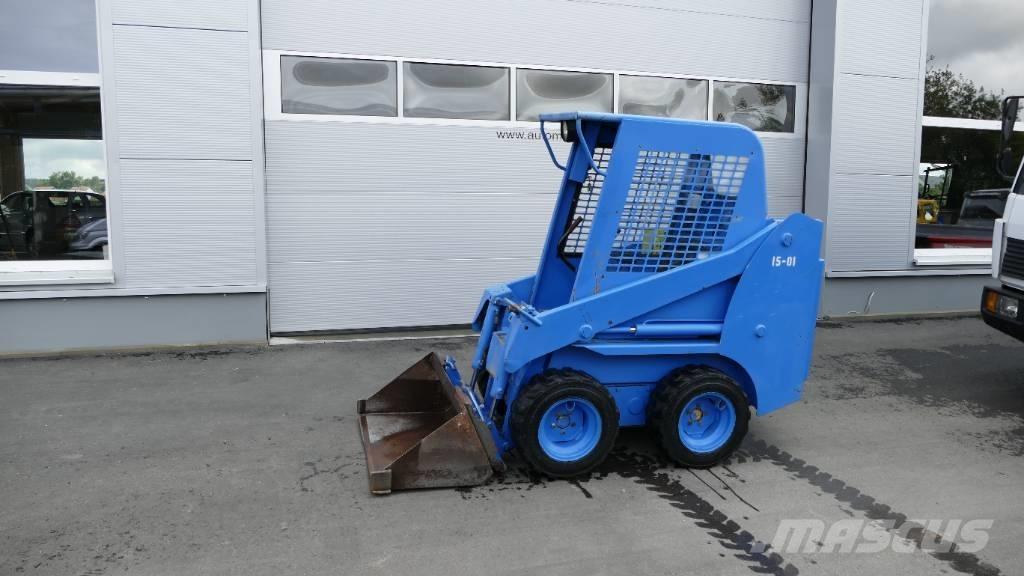 Gehl SL1635 لوادر انزلاقية التوجيه