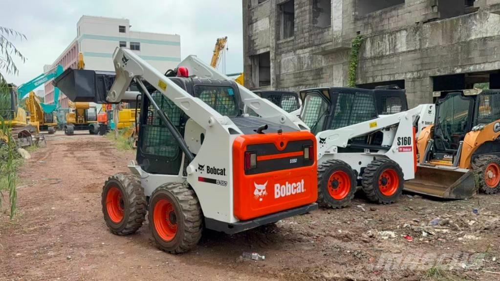 Bobcat S550 لوادر انزلاقية التوجيه