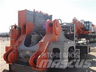 Hitachi EX 1900-6 BE حفارات زحافة