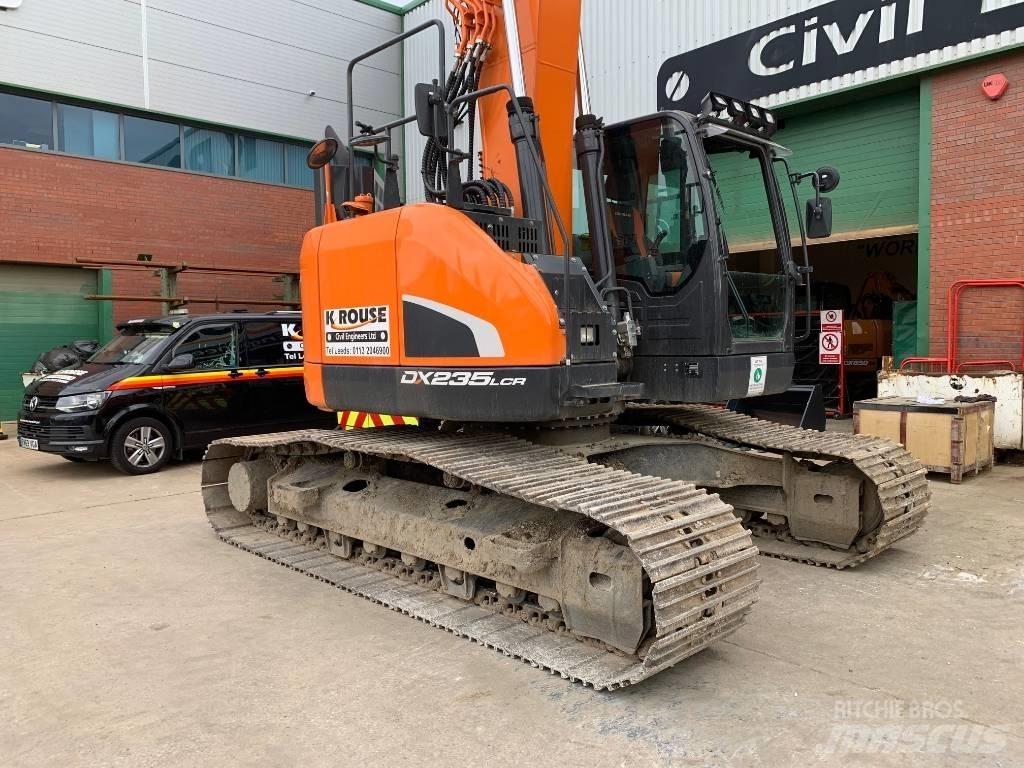Doosan DX 235 LCR-5 حفارات زحافة