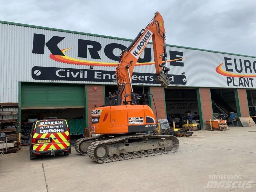 Doosan DX 235 LCR-5 حفارات زحافة