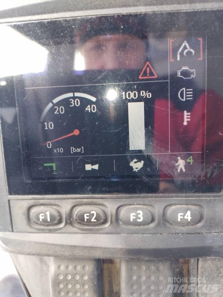 Epsilon Q 150 رافعات أشجار