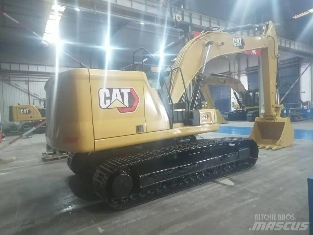 CAT 2020 CAT 323 حفارات بعجل
