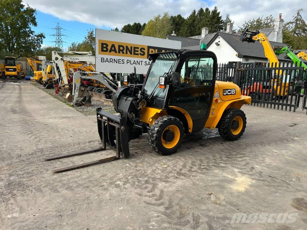 JCB 520-40 مناولات متداخلة