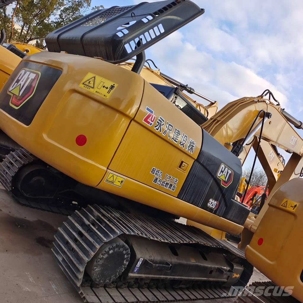 CAT 320 D حفارات زحافة