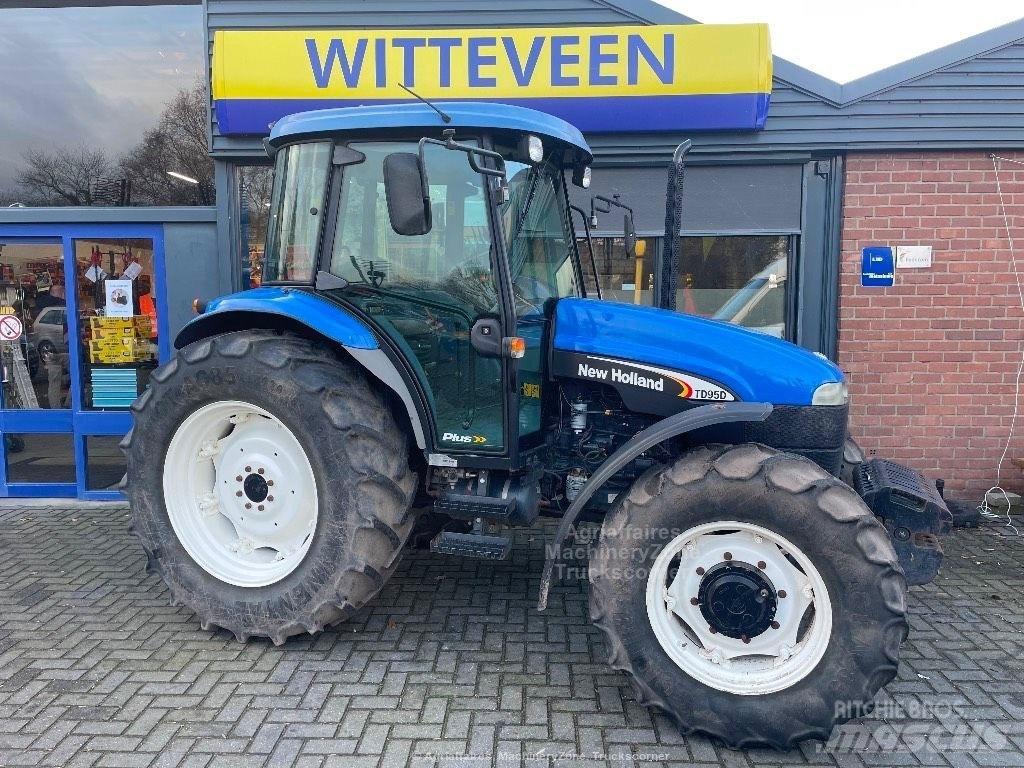 New Holland TD 95 D الجرارات