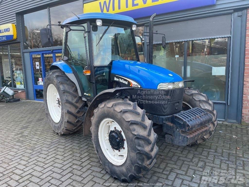 New Holland TD 95 D الجرارات