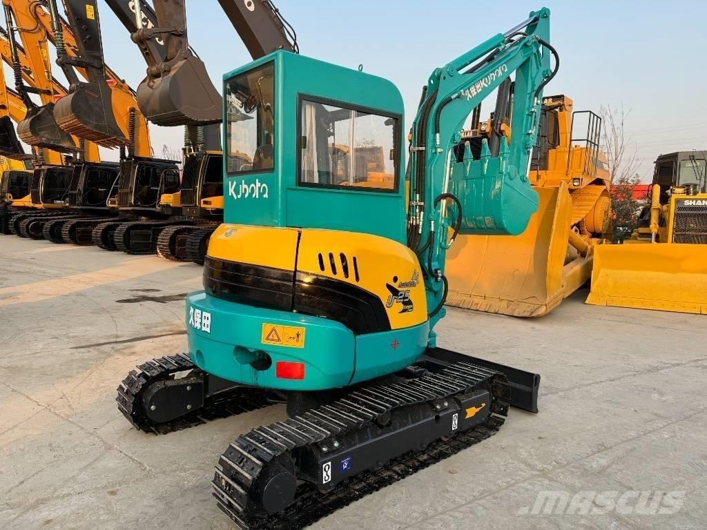 Kubota U 25 حفارات صغيرة أقل من 7 طن (حفارات صغيرة)
