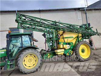 John Deere 840 TRSP الرشاشات