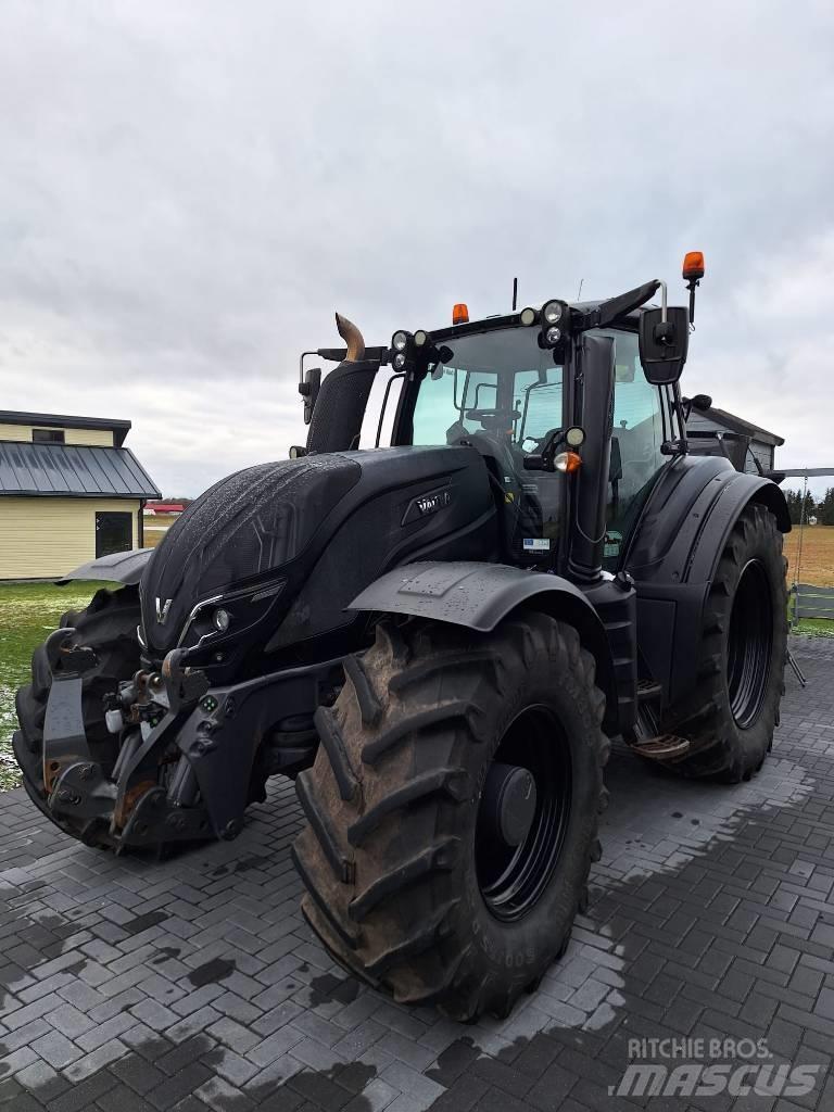 Valtra T 254 الجرارات