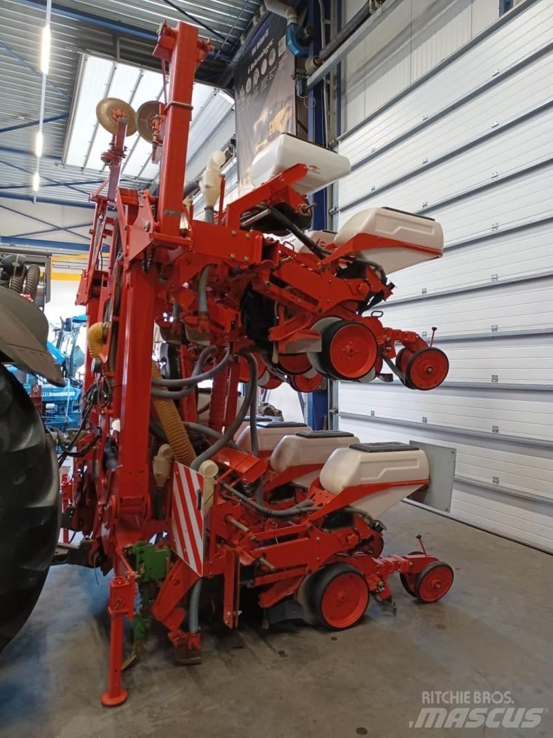 Kuhn NODET MAXIMA معدات بذر