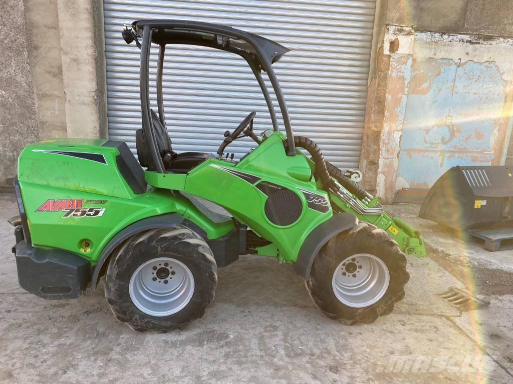 Avant 755 i لوادر بعجل