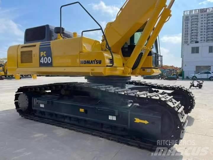 Komatsu PC 300-8 حفارات زحافة