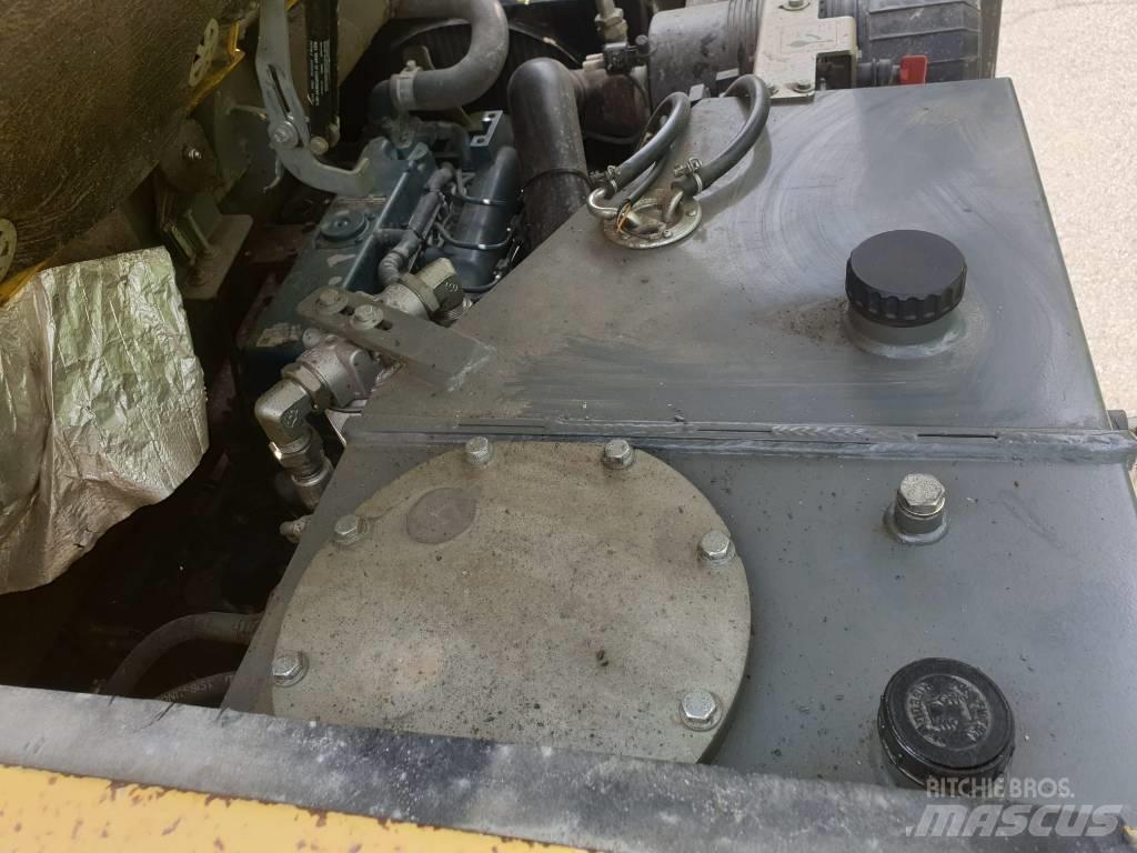 Wacker Neuson DT 25 عربات نقل قلابة مجنزرة