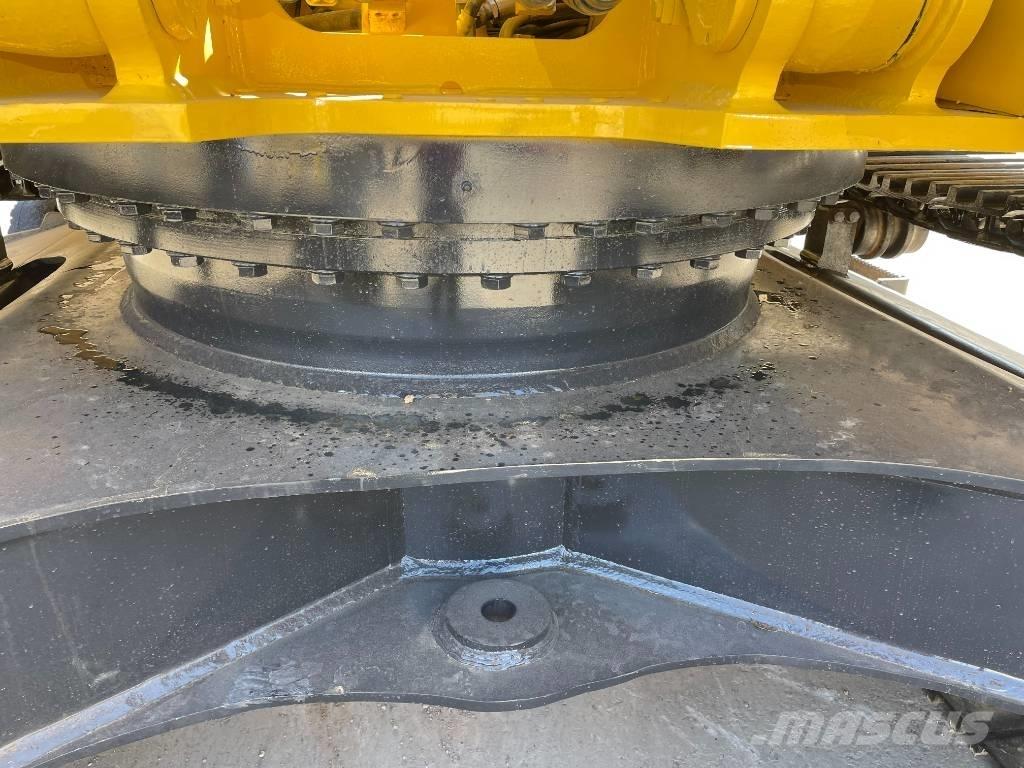 Komatsu PC 300-7 حفارات زحافة