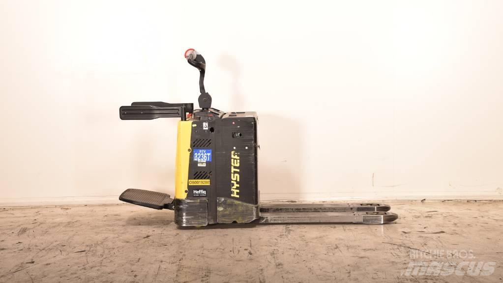 Hyster P 2.0 S رافعة منخفضة المستوى ذات منصة