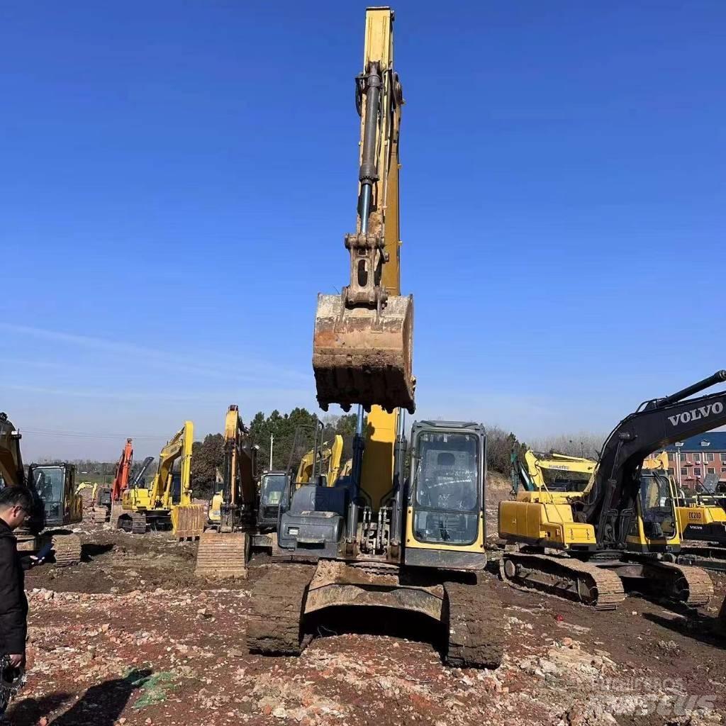 XCMG XE 215 DA حفارات زحافة