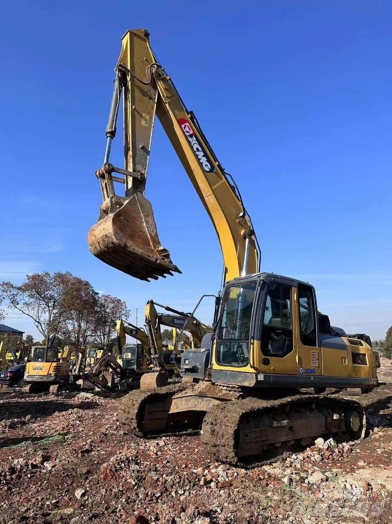 XCMG XE 215 DA حفارات زحافة