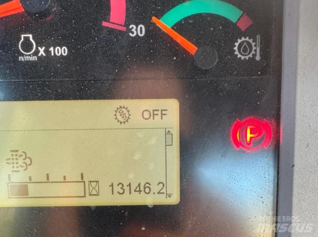 CAT D 6 T LGP بلدوزرات مجنزرة