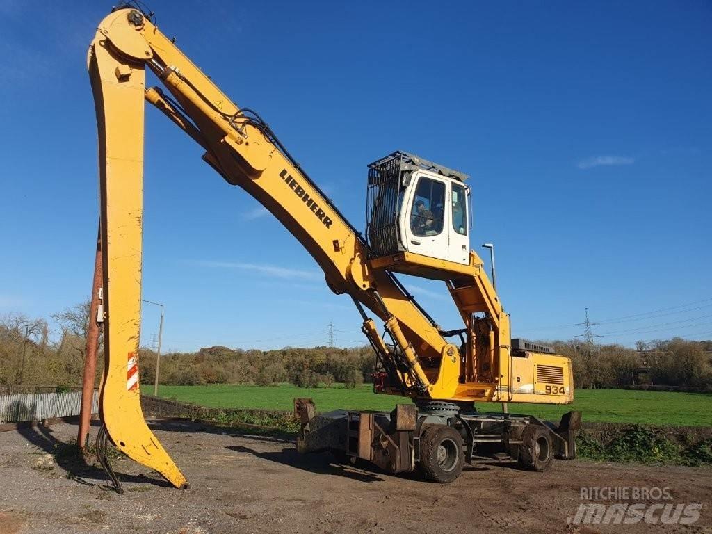 Liebherr A 934 C مناولات المخلفات / مناولات صناعية