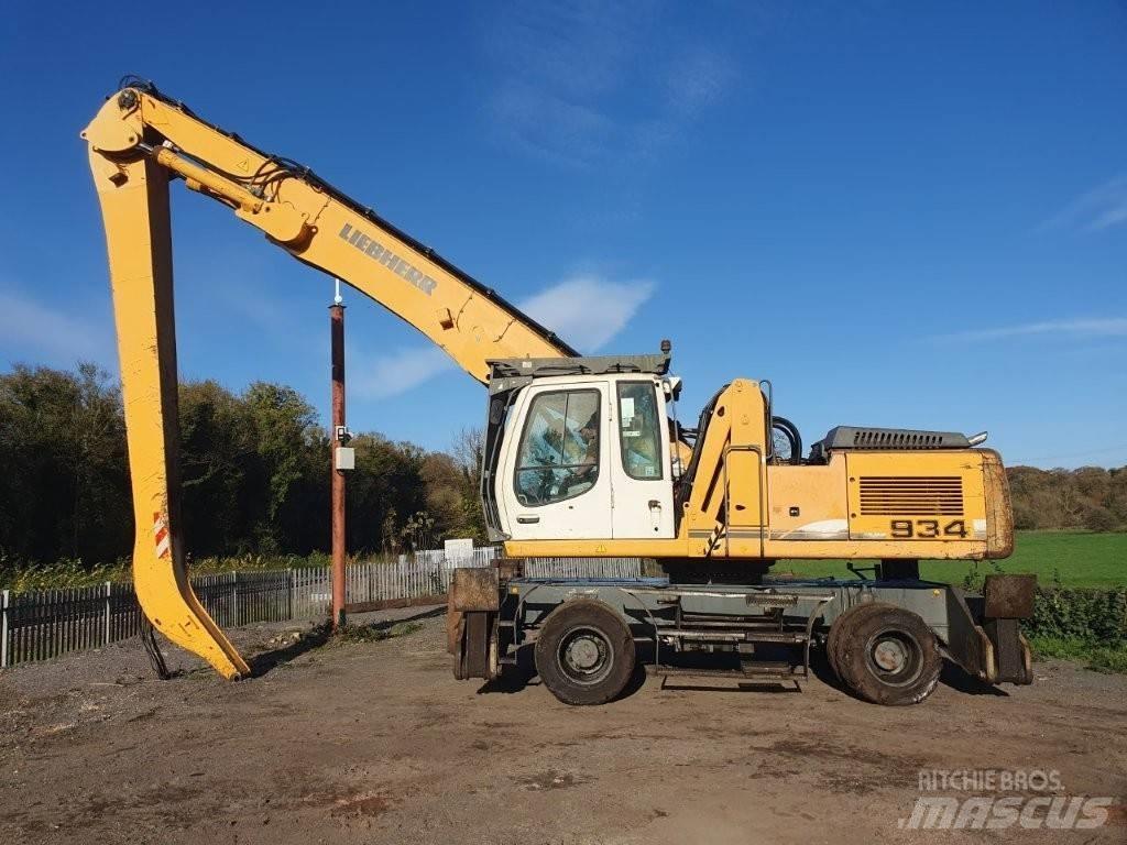 Liebherr A 934 C مناولات المخلفات / مناولات صناعية