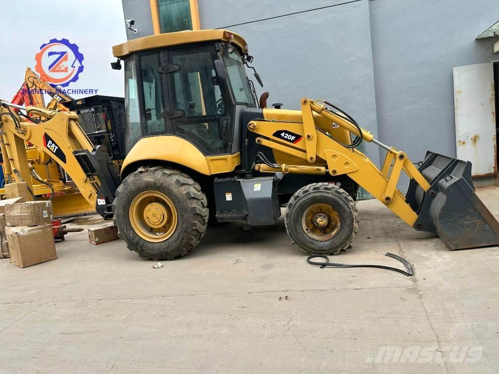 CAT 420 F لوادر ذات جرافات عكسية