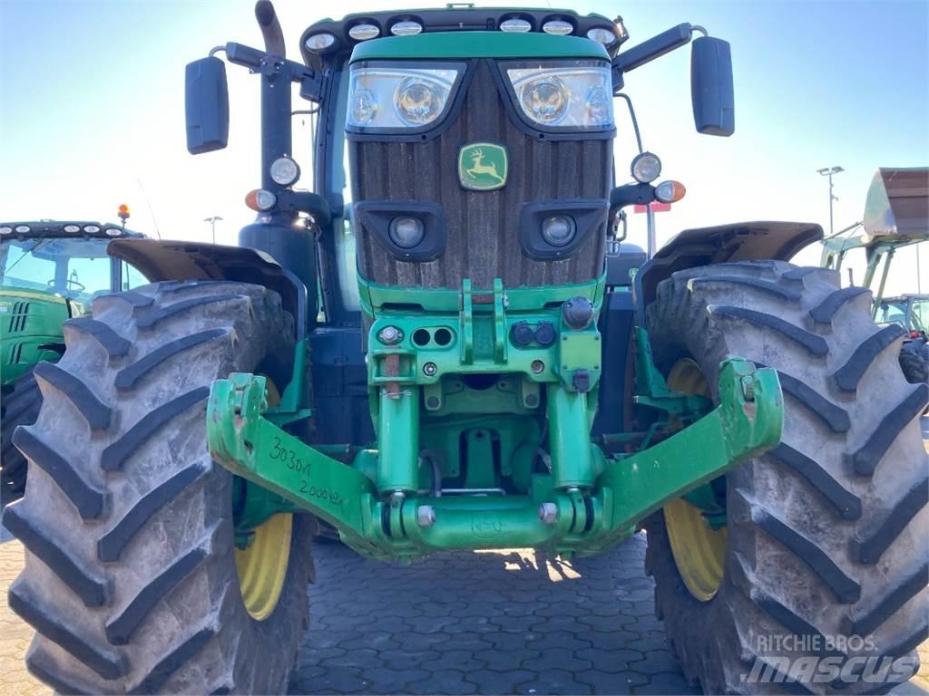 John Deere 6155 R الجرارات
