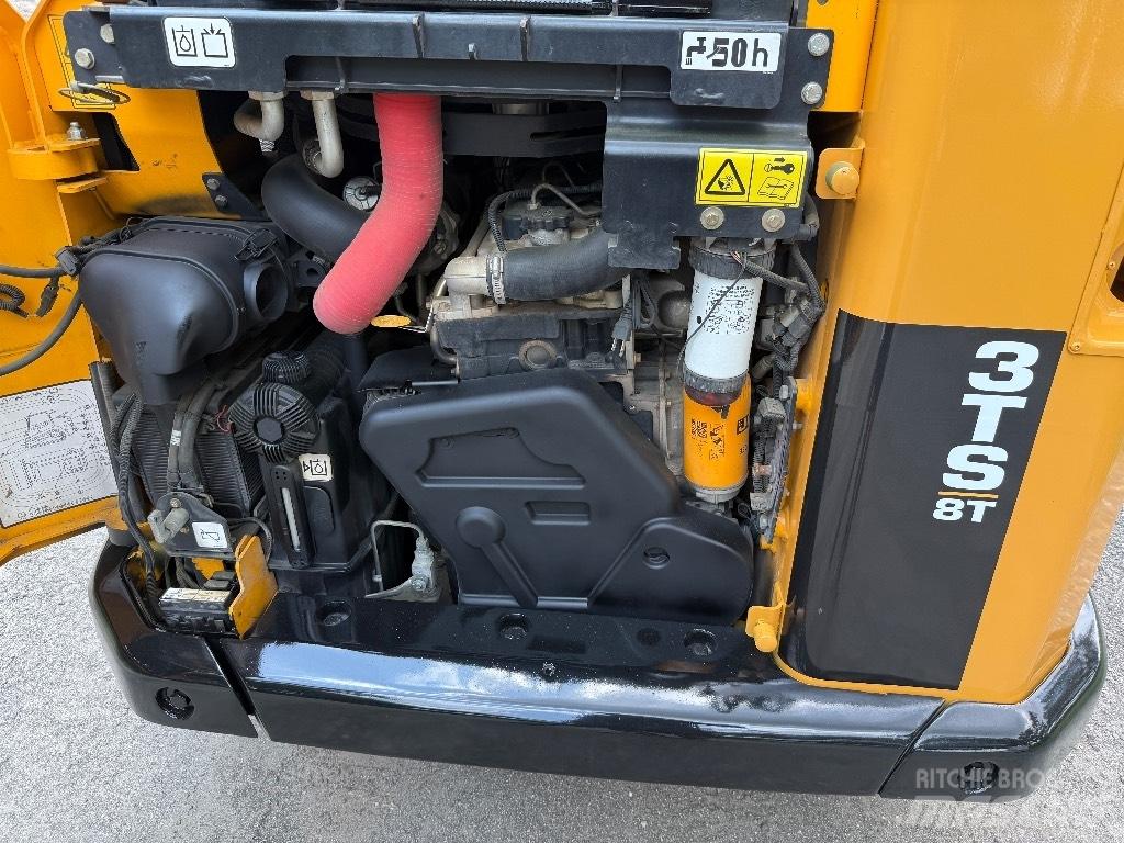 JCB 3 TS-8T لوادر انزلاقية التوجيه