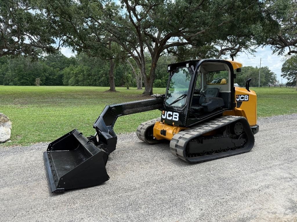 JCB 3 TS-8T لوادر انزلاقية التوجيه