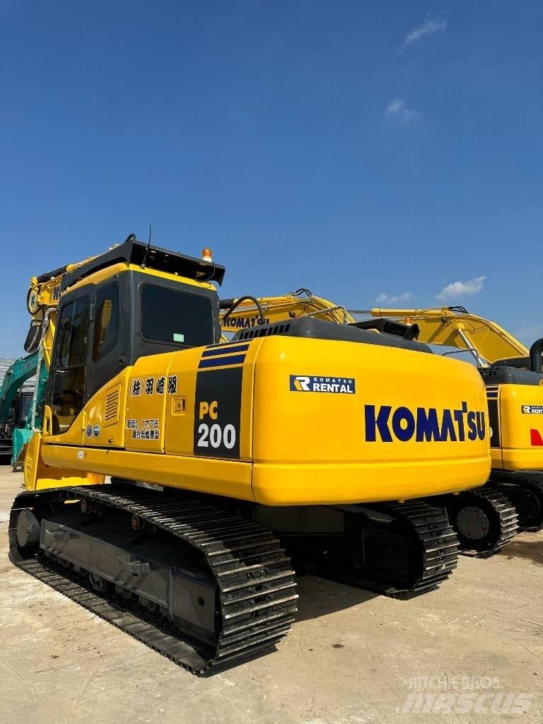 Komatsu PC 220-7 حفارات زحافة