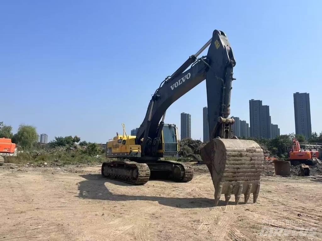 Volvo EC 460 B LC حفارات زحافة