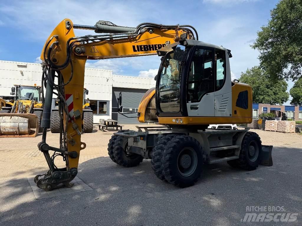 Liebherr A918 حفارات بعجل