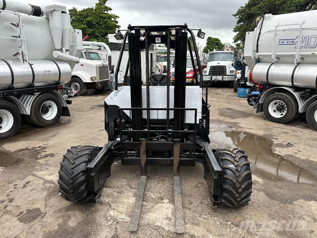 Palfinger CR50 شاحنات الطرق الوعرة