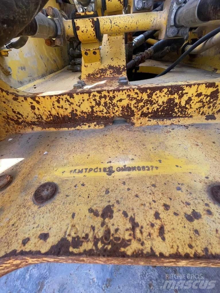 Komatsu PC 400-8 حفارات زحافة