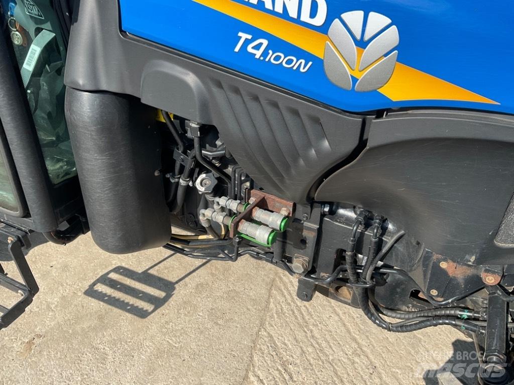 New Holland T 4.100 الجرارات