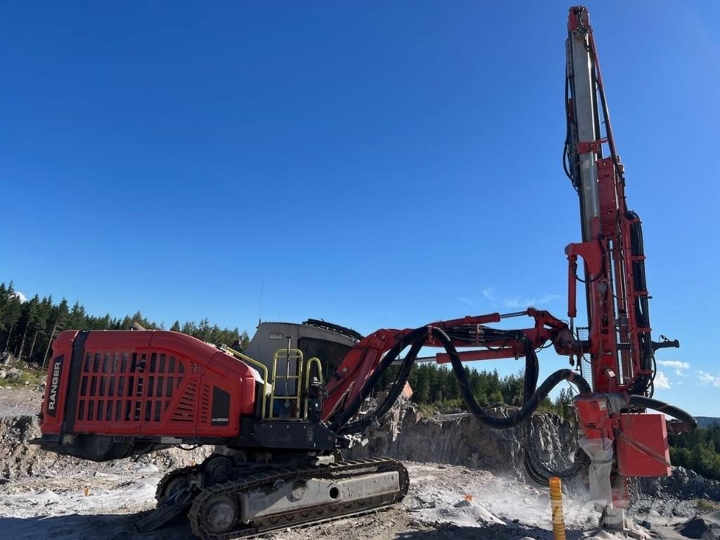 Sandvik DX 800i معدات الثقب السطحي