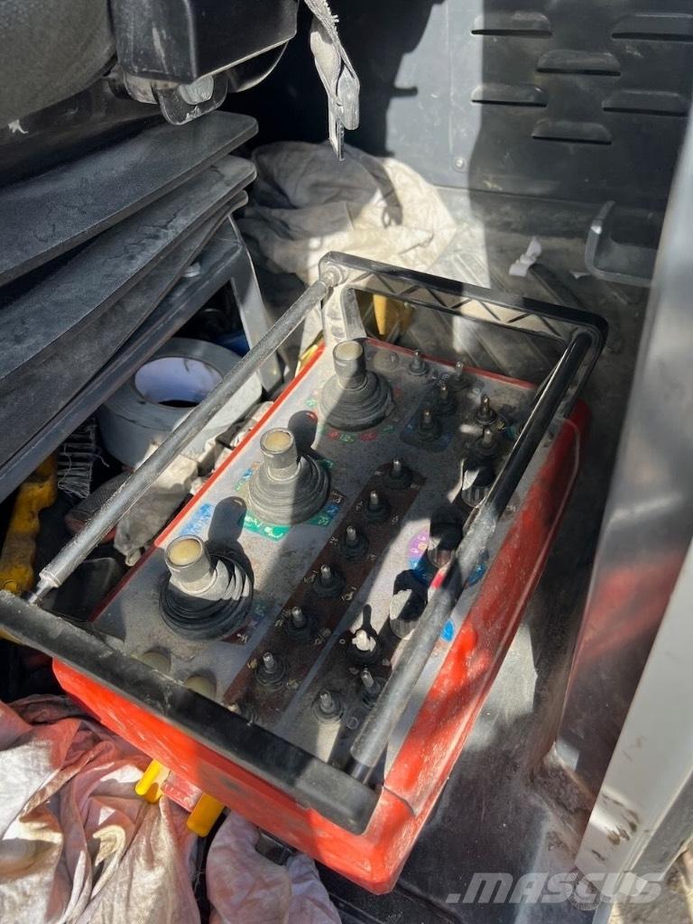 Sandvik DX 800i معدات الثقب السطحي