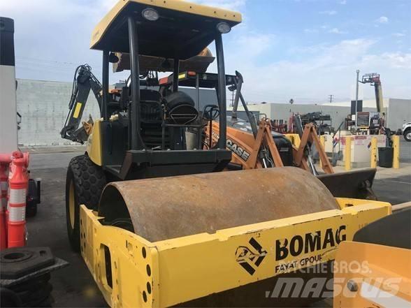 Bomag BW177D-5 مداحل أحادية الأسطوانة