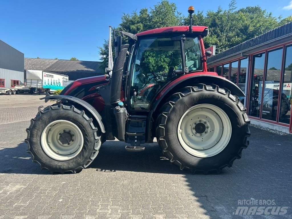 Valtra N 154 A الجرارات