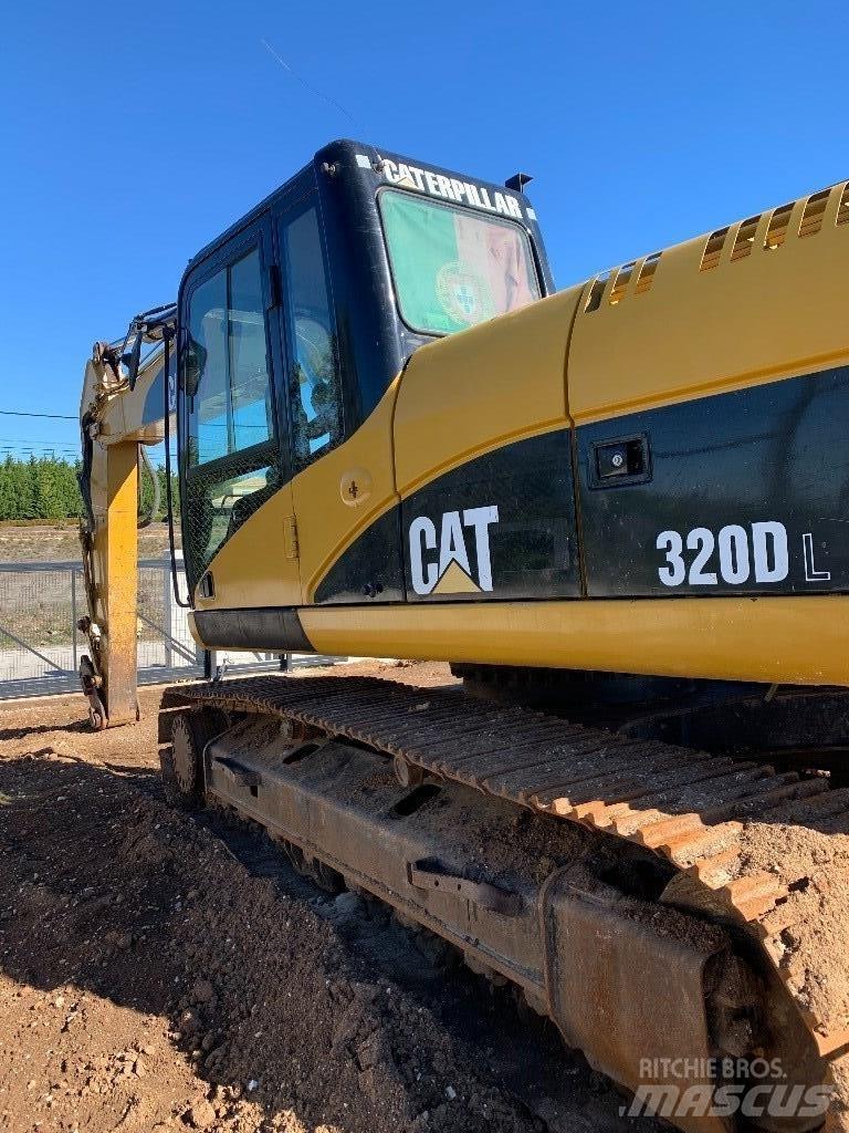 CAT 320 D L حفارات زحافة