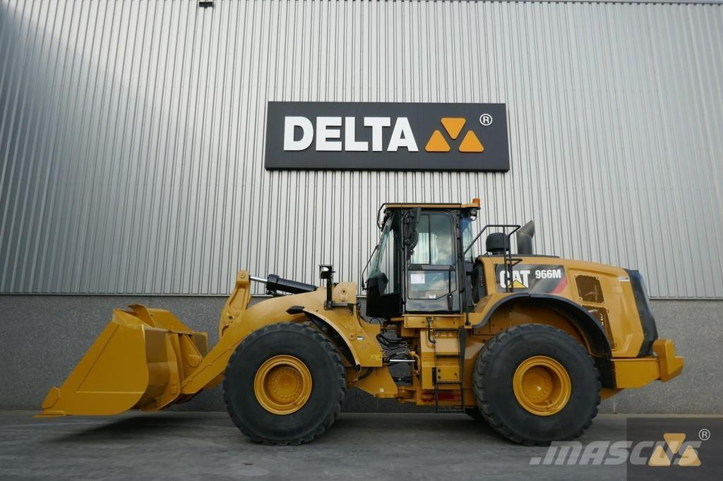 CAT 966M لوادر بعجل