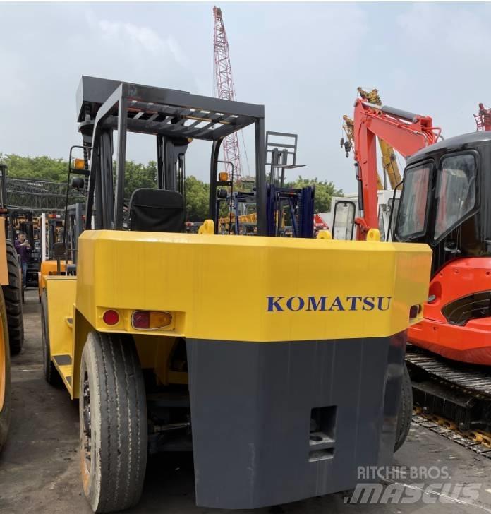 Komatsu 15 ton شاحنات الديزل
