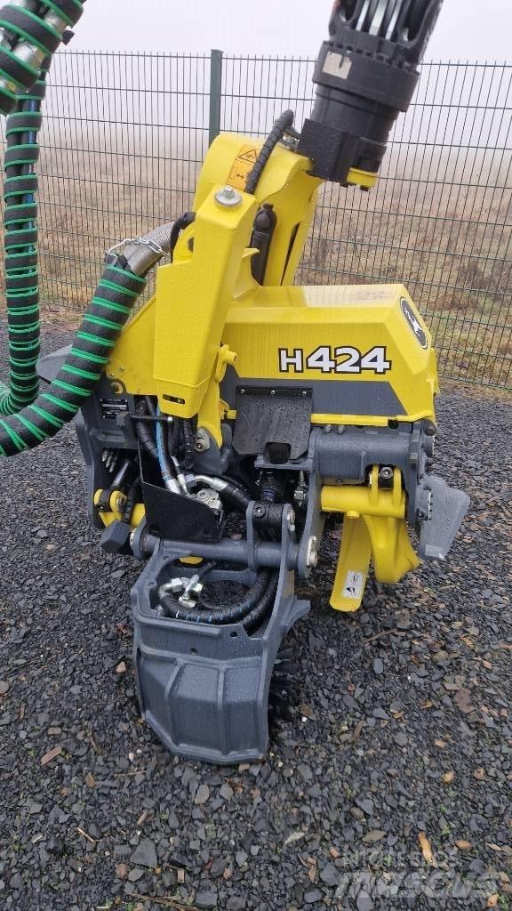 John Deere H424 مزيلات أغصان