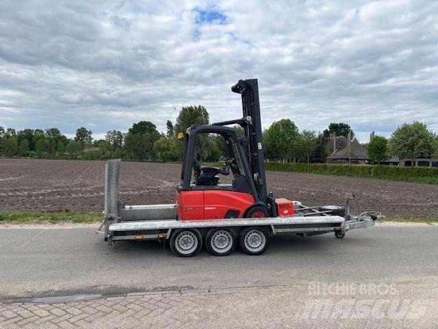 Linde E 15 شاحنات ذات رافعات شوكية تعمل بالكهرباء