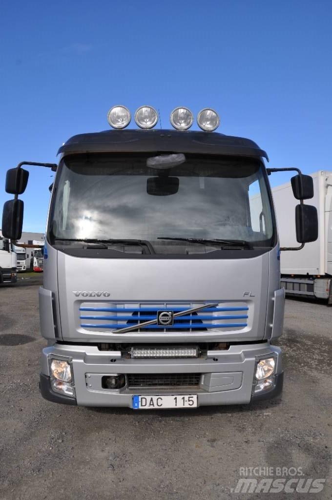 Volvo FL240 4X2 شاحنات بدرجة حرارة قابلة للضبط