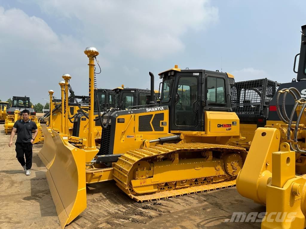 Shantui DH 13 بلدوزرات مجنزرة
