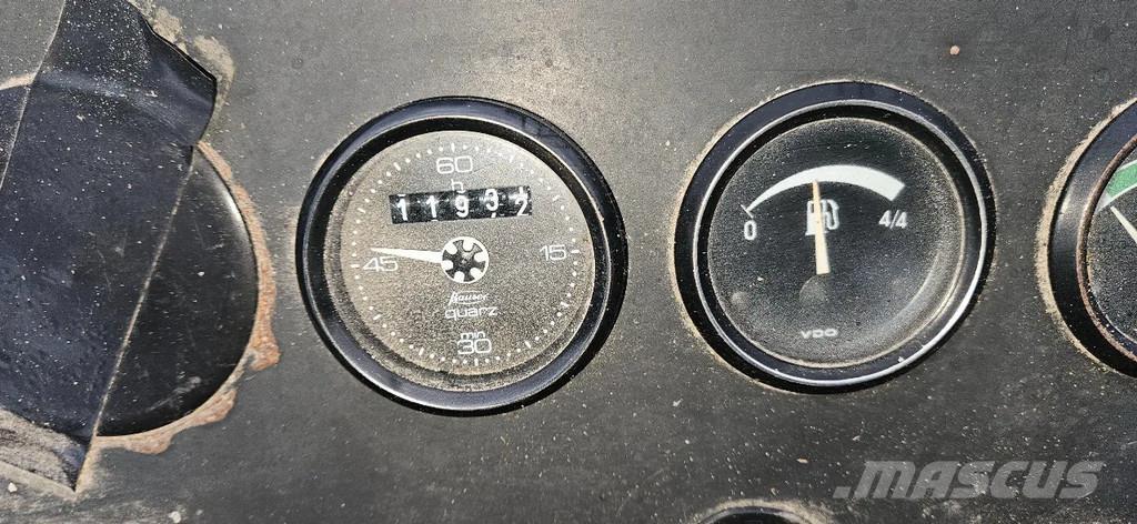 Schaeff ZL 10C لوادر بعجل